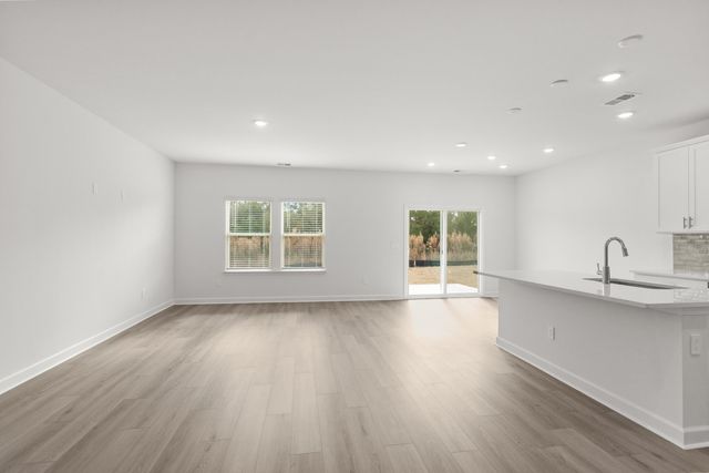 1024 Lauryn Oak Loop, Longs, SC 29568