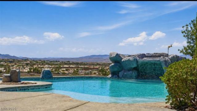 2266 Driftwood Tide Avenue, Henderson, NV 89052