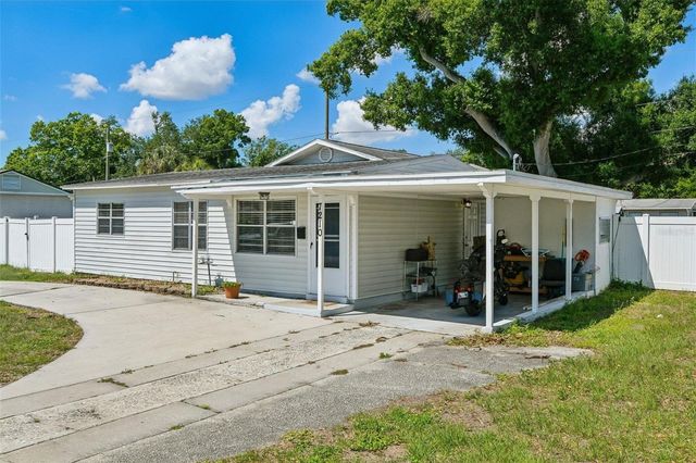 7210 14TH STREET N, St Petersburg, FL 33702