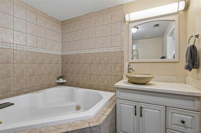 7210 14TH STREET N, St Petersburg, FL 33702