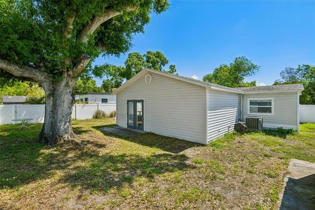 7210 14TH STREET N, St Petersburg, FL 33702