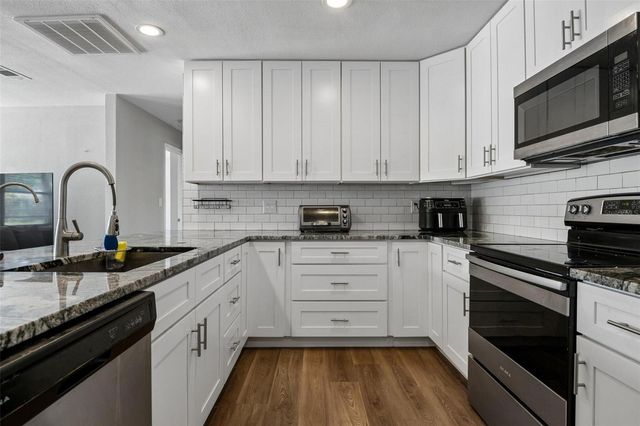 7210 14TH STREET N, St Petersburg, FL 33702
