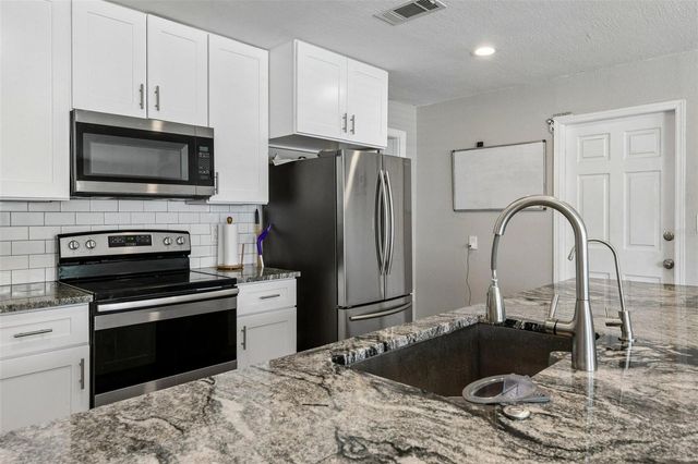 7210 14TH STREET N, St Petersburg, FL 33702