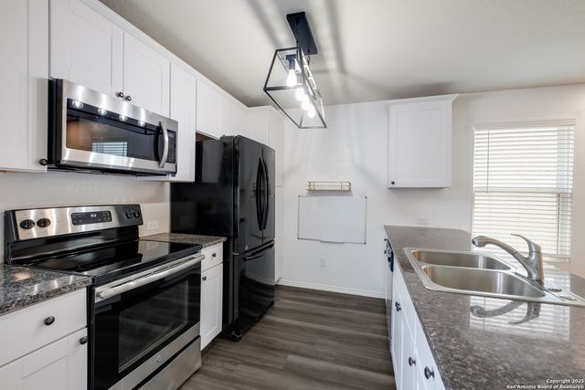 2435 Pechora Pipit, New Braunfels, TX 78130