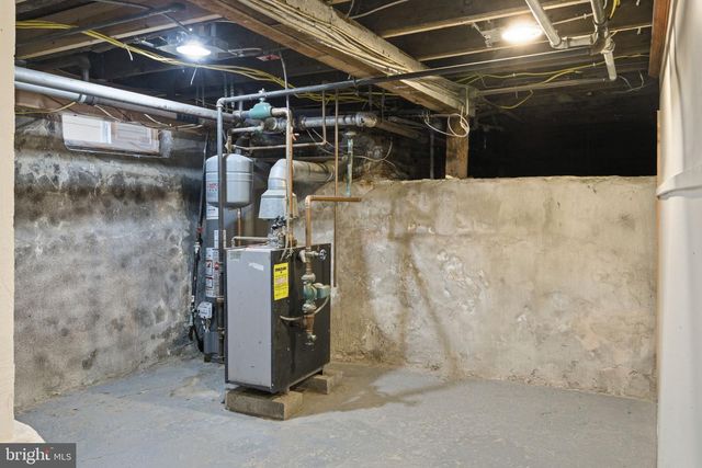 637 WALTON AVE, Beverly, NJ 08010