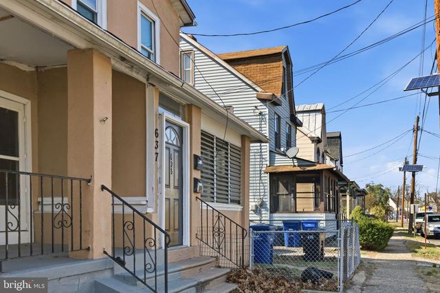 637 WALTON AVE, Beverly, NJ 08010