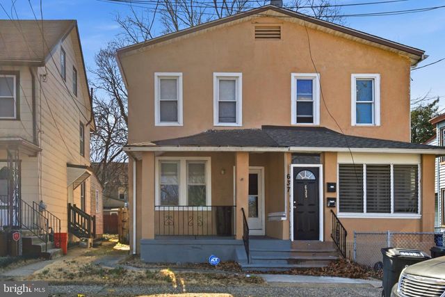 637 WALTON AVE, Beverly, NJ 08010