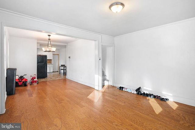 637 WALTON AVE, Beverly, NJ 08010