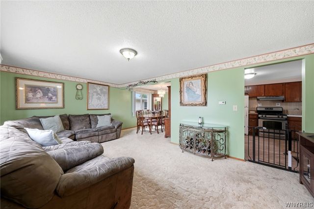 107 Bronx Drive, Cheektowaga, NY 14227