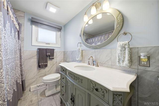 107 Bronx Drive, Cheektowaga, NY 14227