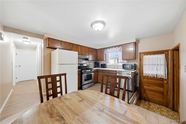 107 Bronx Drive, Cheektowaga, NY 14227
