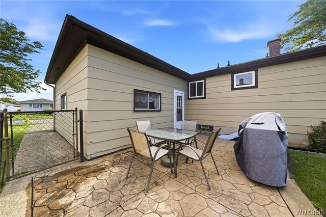 107 Bronx Drive, Cheektowaga, NY 14227