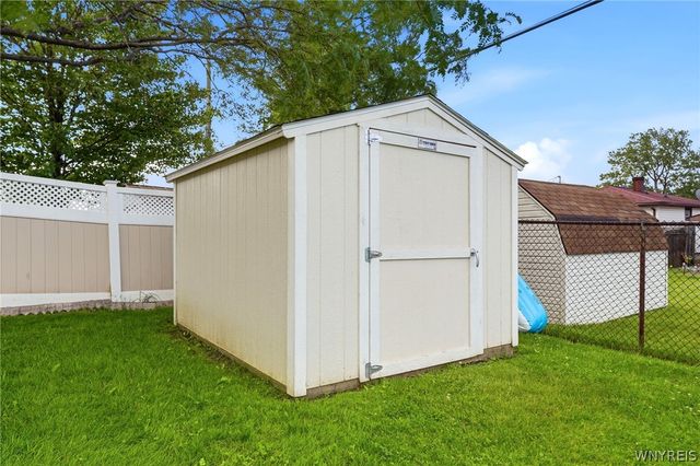 107 Bronx Drive, Cheektowaga, NY 14227