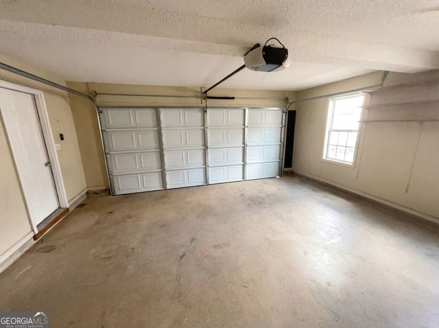 2 Austin Court, Newnan, GA 30263