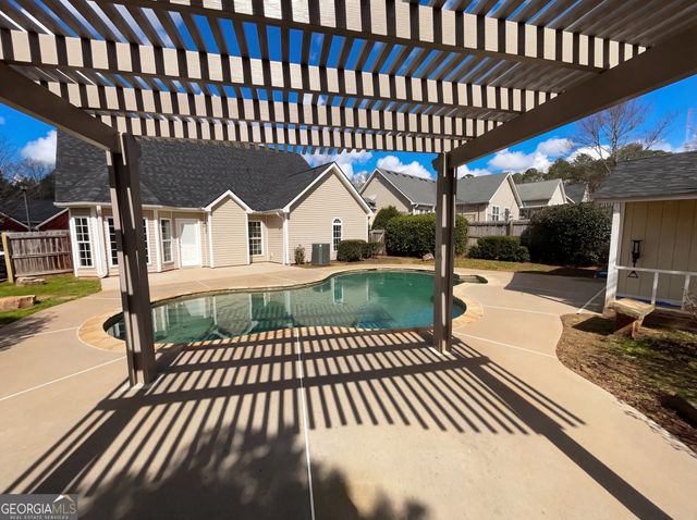 2 Austin Court, Newnan, GA 30263