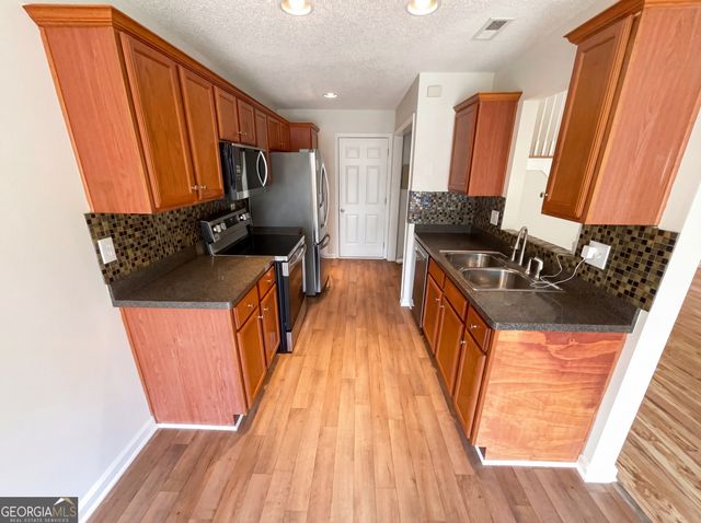 2 Austin Court, Newnan, GA 30263