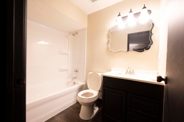 3654 Walnut Creek Drive, Columbus, OH 43224