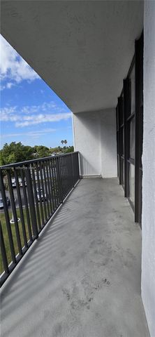 800 Parkview Dr 430, Hallandale Beach, FL 33009