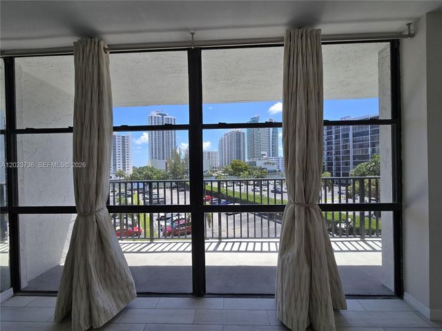 800 Parkview Dr 430, Hallandale Beach, FL 33009