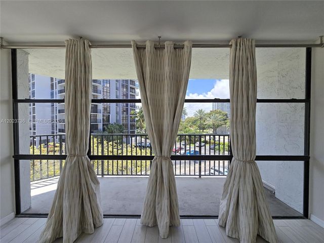 800 Parkview Dr 430, Hallandale Beach, FL 33009