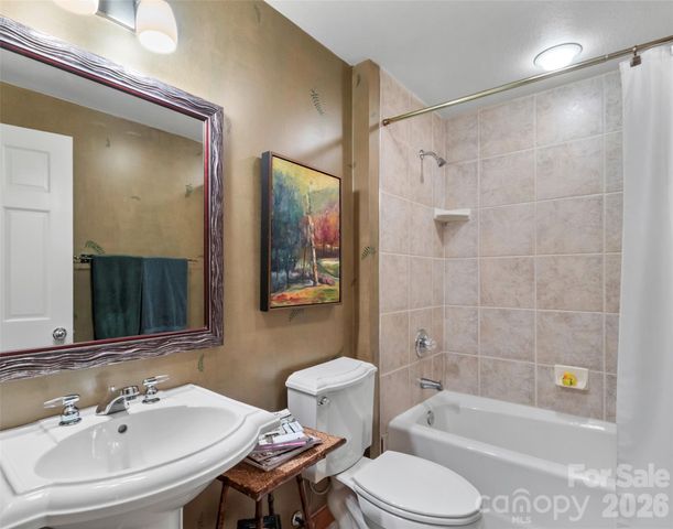 337 Rhododendron Lane, Burnsville, NC 28714