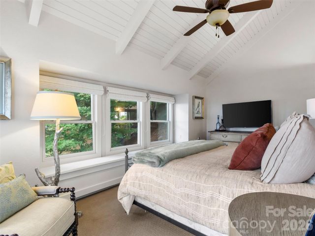 337 Rhododendron Lane, Burnsville, NC 28714