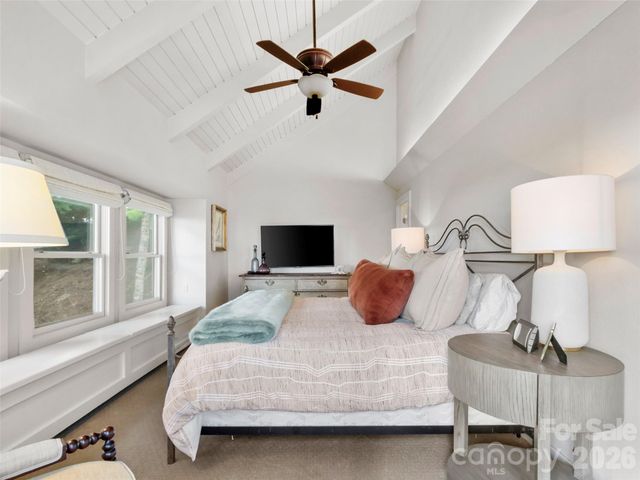 337 Rhododendron Lane, Burnsville, NC 28714