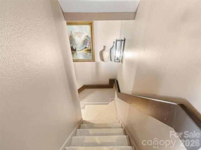 337 Rhododendron Lane, Burnsville, NC 28714