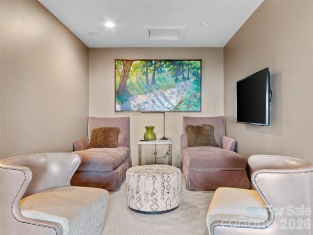 337 Rhododendron Lane, Burnsville, NC 28714