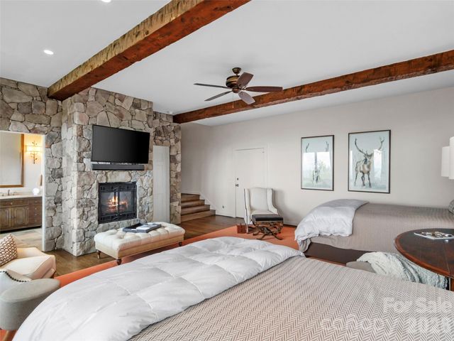 337 Rhododendron Lane, Burnsville, NC 28714