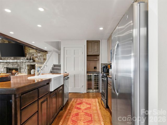 337 Rhododendron Lane, Burnsville, NC 28714
