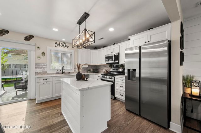 139 Bosun Avenue, Manahawkin, NJ 08050