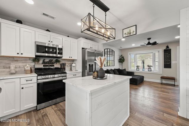 139 Bosun Avenue, Manahawkin, NJ 08050