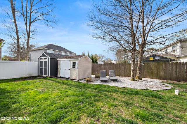 139 Bosun Avenue, Manahawkin, NJ 08050