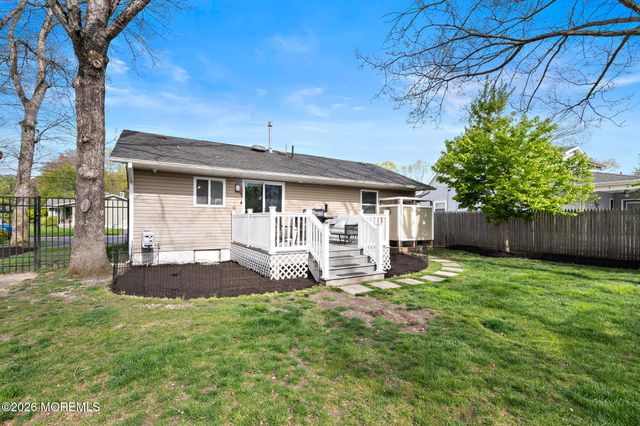 139 Bosun Avenue, Manahawkin, NJ 08050