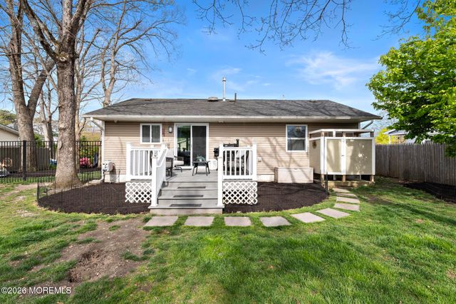 139 Bosun Avenue, Manahawkin, NJ 08050
