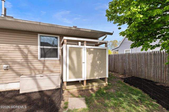 139 Bosun Avenue, Manahawkin, NJ 08050