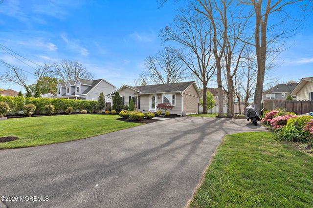 139 Bosun Avenue, Manahawkin, NJ 08050