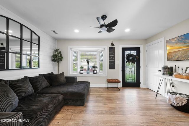 139 Bosun Avenue, Manahawkin, NJ 08050