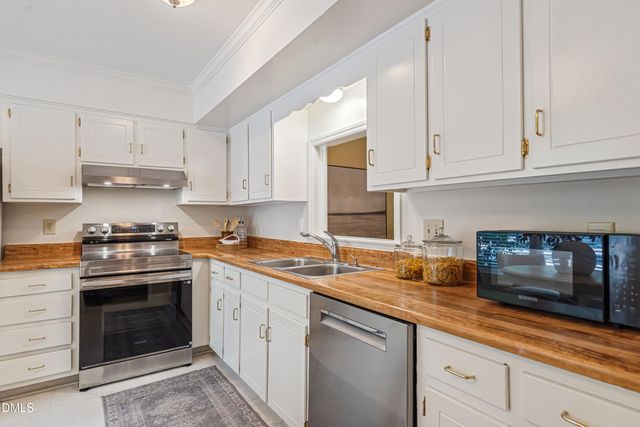 1523 Woodcroft Drive, Raleigh, NC 27609