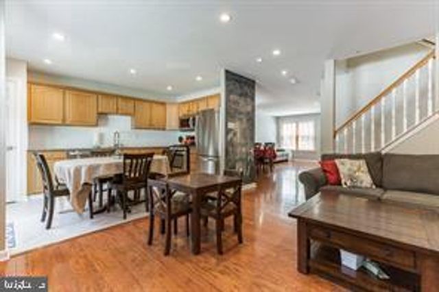 81 HEARTHSTONE LN, Marlton, NJ 08053