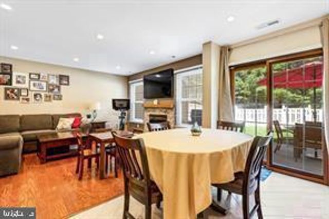 81 HEARTHSTONE LN, Marlton, NJ 08053