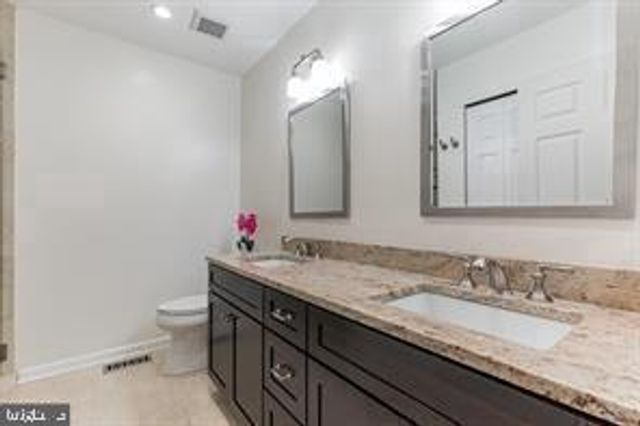 81 HEARTHSTONE LN, Marlton, NJ 08053