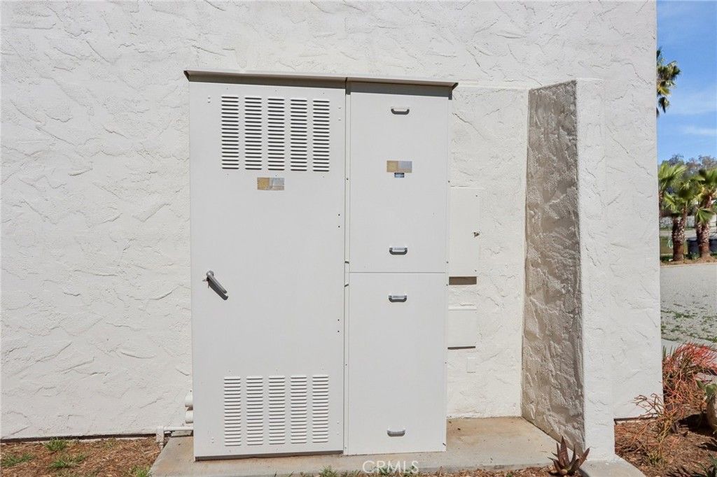 Image 31 of property listing at 30325 San Jacinto, Hemet, CA 92543