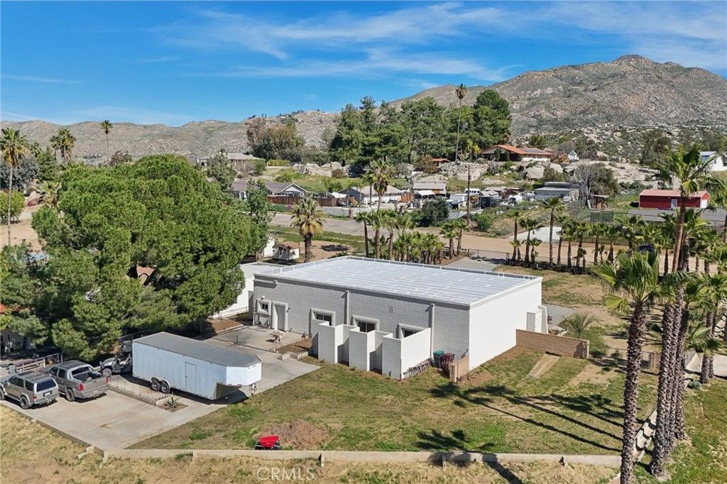 Image 38 of property listing at 30325 San Jacinto, Hemet, CA 92543