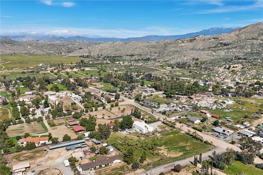 Image 47 of property listing at 30325 San Jacinto, Hemet, CA 92543