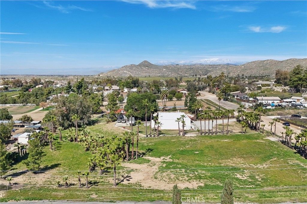 Image 54 of property listing at 30325 San Jacinto, Hemet, CA 92543