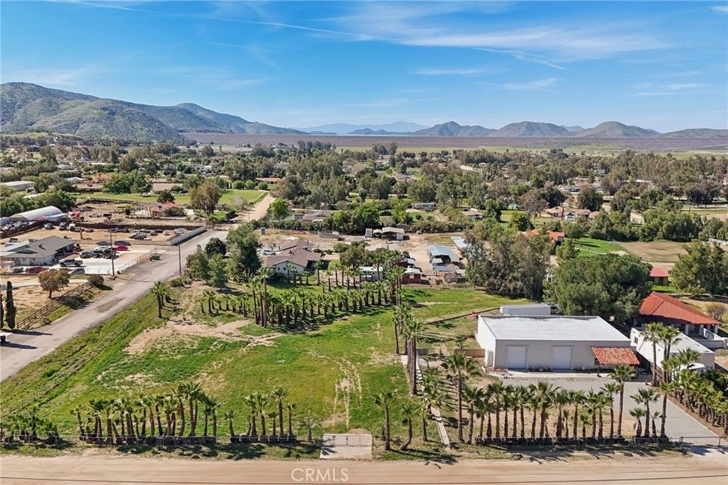 Image 55 of property listing at 30325 San Jacinto, Hemet, CA 92543