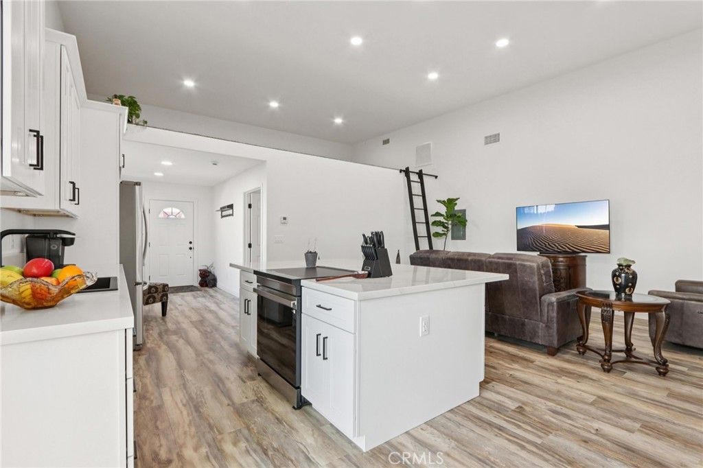 Image 63 of property listing at 30325 San Jacinto, Hemet, CA 92543