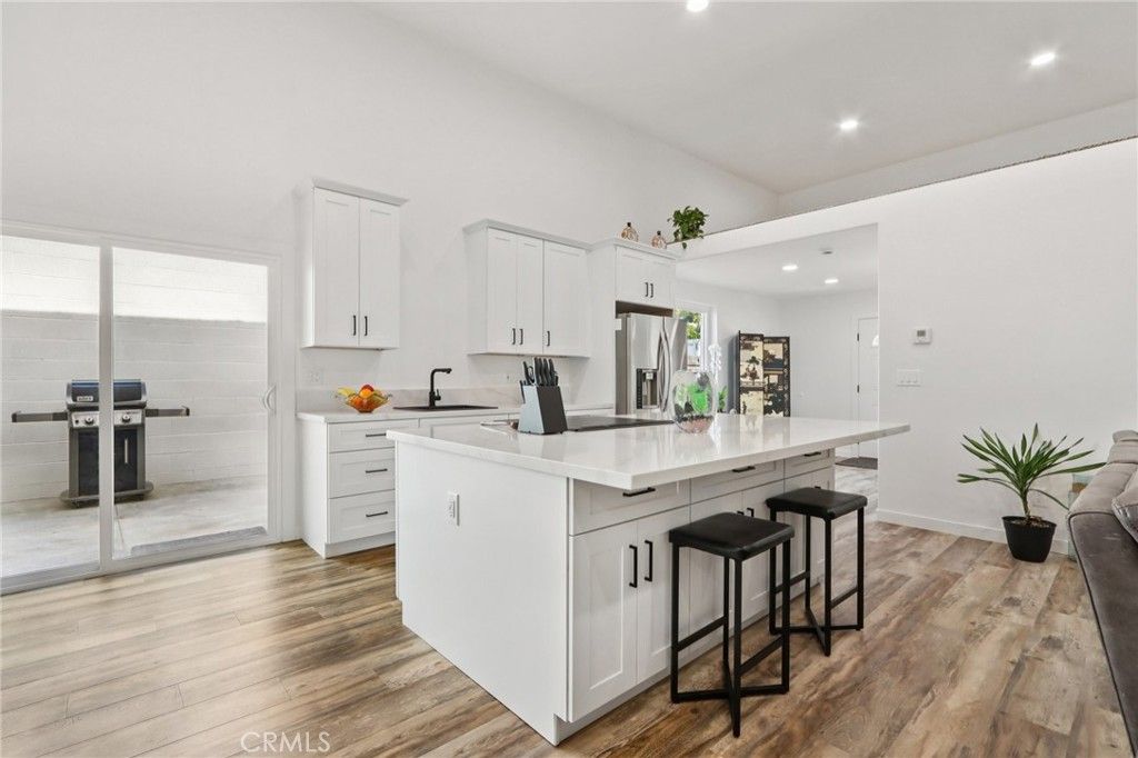 Image 9 of property listing at 30325 San Jacinto, Hemet, CA 92543